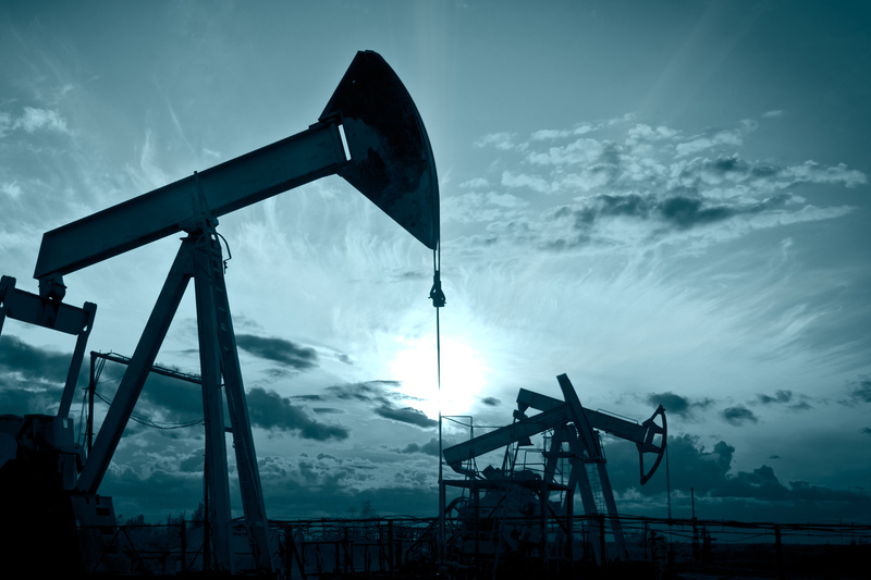 МЭА на 380 тыс. б/с повысило на этот год оценку спроса на нефть 