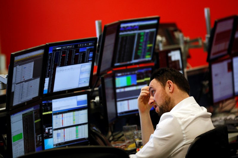 Европейские рынки акций закрылись в плюсе, британский FTSE 100 обновил рекорд