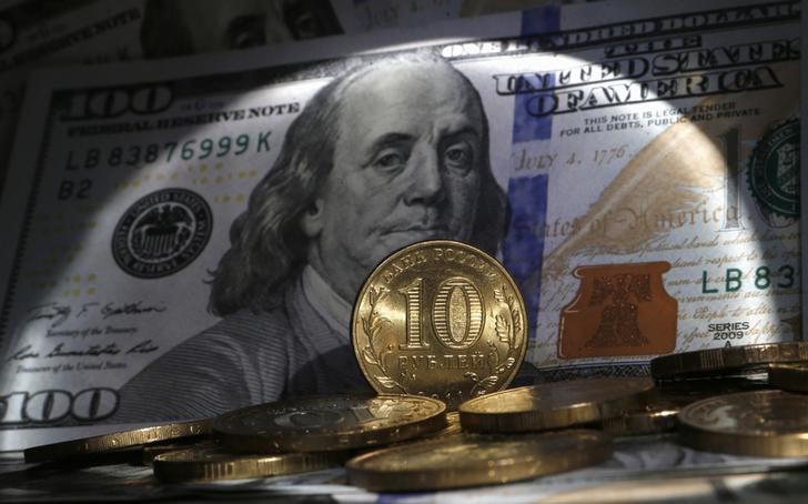 Доллар в феврале будет стремиться к диапазону 85-87,5 рублей - Промсвязьбанк