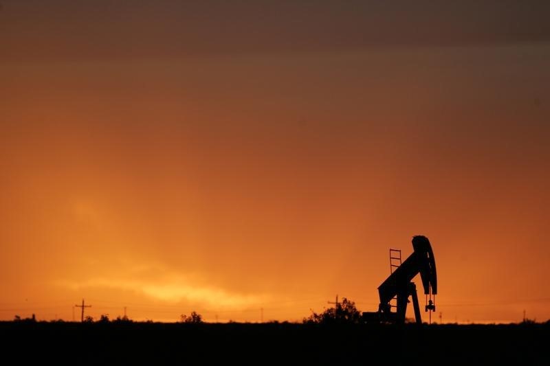 Цены на нефть упали на фоне ослабления опасений из-за действий ОПЕК+