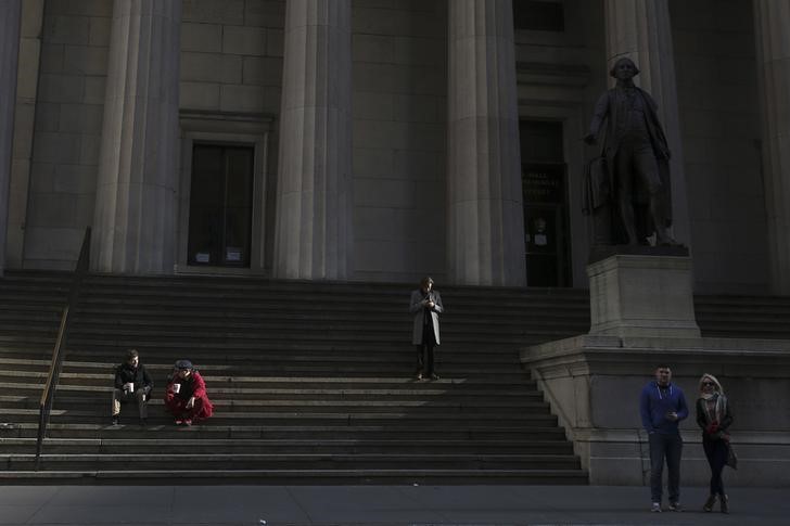 Рынок акций  США закрылся падением, Dow Jones снизился на 0,71%