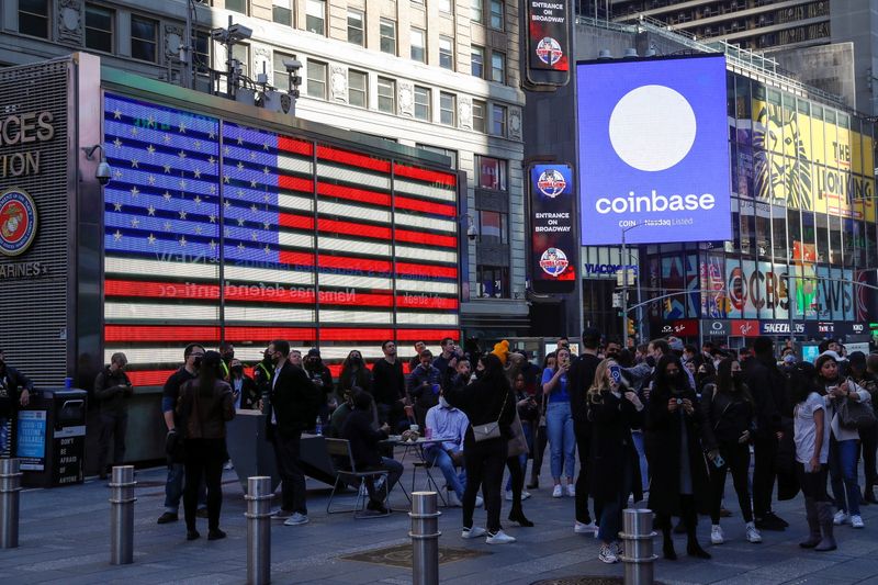 Coinbase работает над «флэткоинами», которые будут идти в ногу с инфляцией