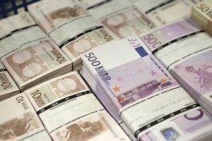 Read more about the article Средний курс евро со сроком расчетов «завтра» по итогам торгов составил 88,7001 руб. От IFX