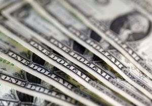 Read more about the article Средний курс доллара США со сроком расчетов «сегодня» по итогам торгов составил 73,736 руб. От IFX