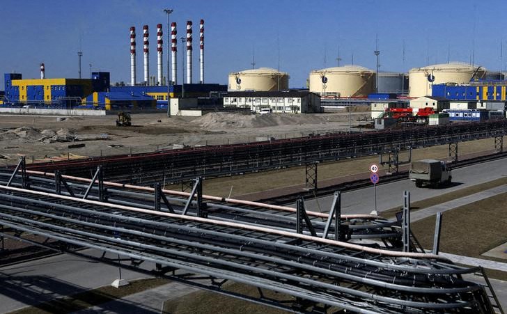 Газпром планирует купить половину в химическом проекте Русгаздобычи на Балтике