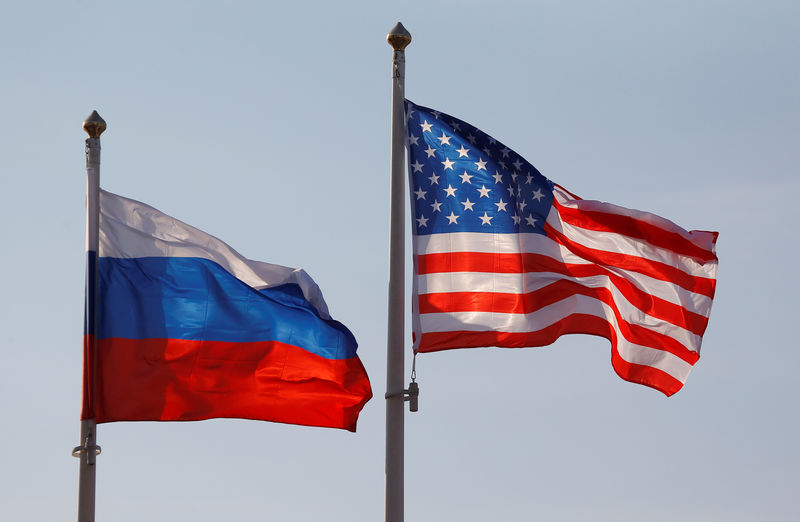 МФВ предрек российской экономике сложности из-за США