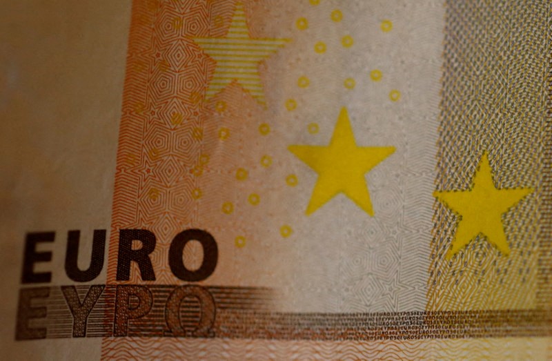 Доходность бондов зоны евро растет при малых объемах торгов