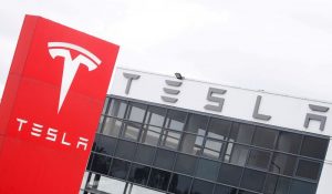 Read more about the article Credit Suisse видит «точку входа» для покупки акций Tesla От Investing.com