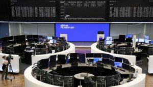 Read more about the article Европейский индекс STOXX 600 падает почти на 3%, ушел в коррекцию из-за военной операции РФ в Украине От Reuters