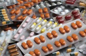 Read more about the article Фармацевтические компании опасаются, что санкции могут помешать поставкам медикаментов в Россию От Reuters