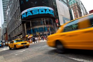 Read more about the article NYSE и NASDAQ прекратили торги российскими акциями От Investing.com