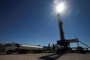 Read more about the article Прогнозы добычи сланцевой нефти в США продолжают расти, мелкие производители — впереди От Reuters