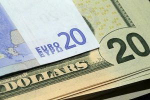 Read more about the article Доллар идет в рост, а евро в основном стабилен От Investing.com