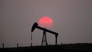 Read more about the article Государства-члены МЭА высвободят из резервов 60 млн баррелей нефти — министр промышленности Японии От Reuters