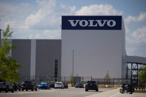 Read more about the article Volvo ухудшил прогноз роста продаж в 2022 г. От IFX