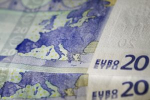 Read more about the article Средний курс евро со сроком расчетов «сегодня» по итогам торгов составил 61,1283 руб. От IFX