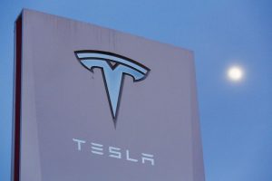 Read more about the article Goldman Sachs подтвердил рекомендацию покупать акции Tesla От Investing.com