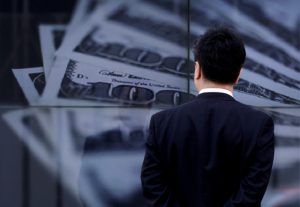 Read more about the article Доллар укрепляется, а юань пробил критический порог От Investing.com