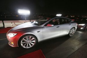 Read more about the article Tesla увеличила поставки электромобилей в 3-м квартале на 34,5% От IFX