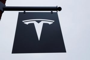Read more about the article Tesla: доходы побили прогнозы, прибыльa оказался ниже прогнозов в Q3 От Investing.com