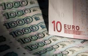 Read more about the article Евро превысил 67 рублей впервые с 30 мая От Investing.com