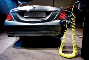Read more about the article Mercedes запустит сеть силовых агрегатов для электромобилей с 2024 года От Investing.com