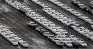 Read more about the article Продажи легковых автомобилей в РФ в декабре выросли к ноябрю на 10%, упали на 58% в годовом сравнении От IFX