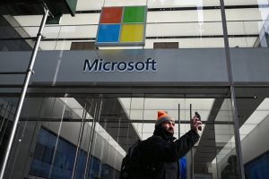 Read more about the article Чистая прибыль Microsoft снизилась во 2-м финквартале на 13% От IFX