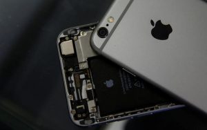 Read more about the article Apple приступила к созданию складного iPhone От Investing.com