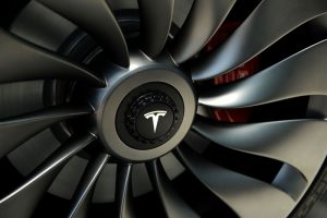 Read more about the article Tesla закупит в Азии дешевые компоненты для своих батарей От Investing.com