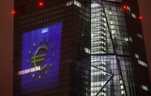 Read more about the article Финансовые потрясения мешают ЕЦБ повысить ставку От Investing.com