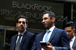 Read more about the article BlackRock продаст ценные бумаги обанкротившихся банков на $114 млрд От Investing.com