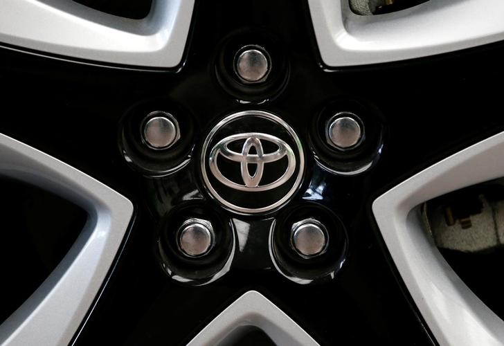 Toyota остается самым продаваемым автопроизводителем в мире