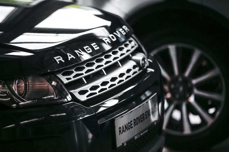 Владелец Jaguar Land Rover уходит с американской биржи