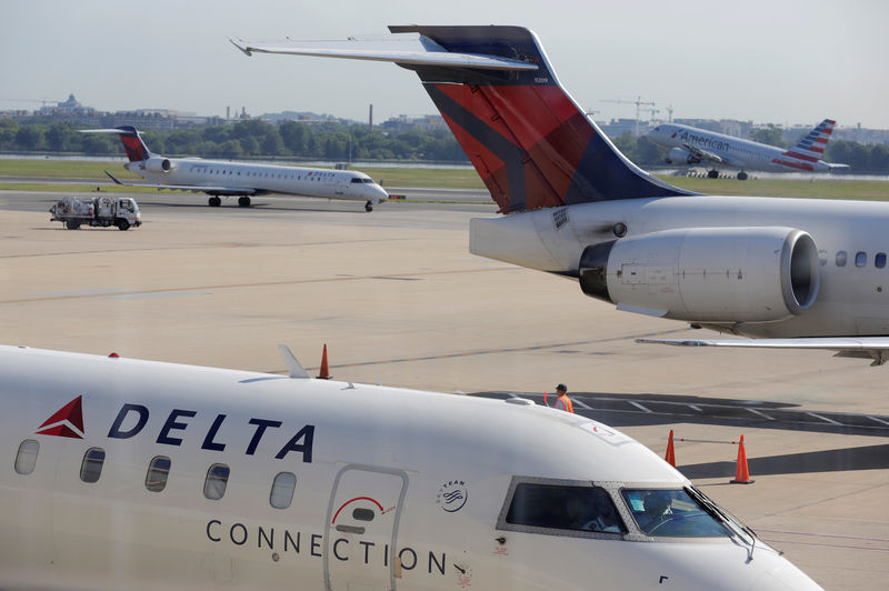 Delta Air улучшила прогноз скорректированной прибыли на 4-й квартал
