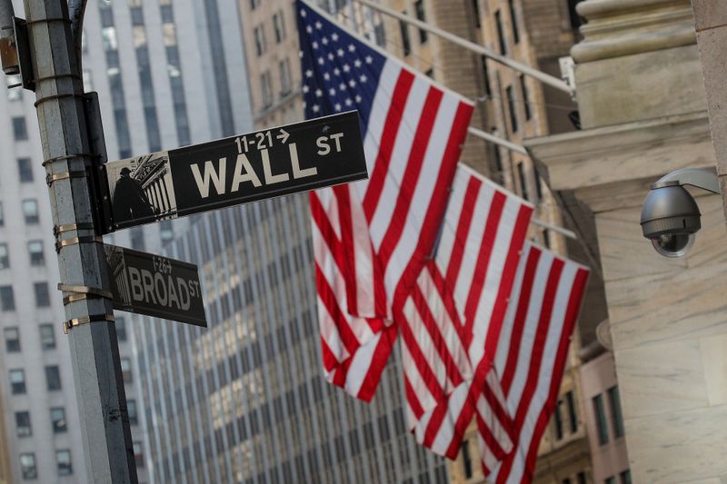 Уолл-стрит выросла, пока инвесторы ждут выступления Пауэлла