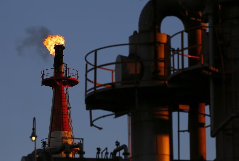 Цены на нефть переживают худшее падение за два года