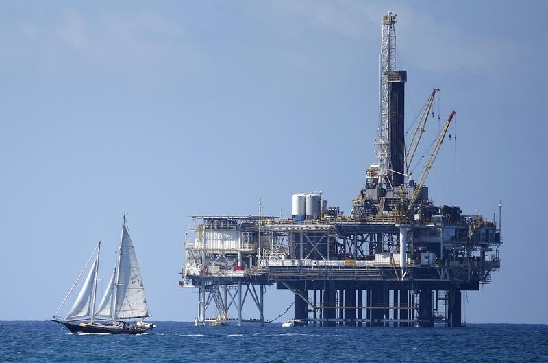 Цены на нефть упали на фоне переговоров Израиля и ХАМАС