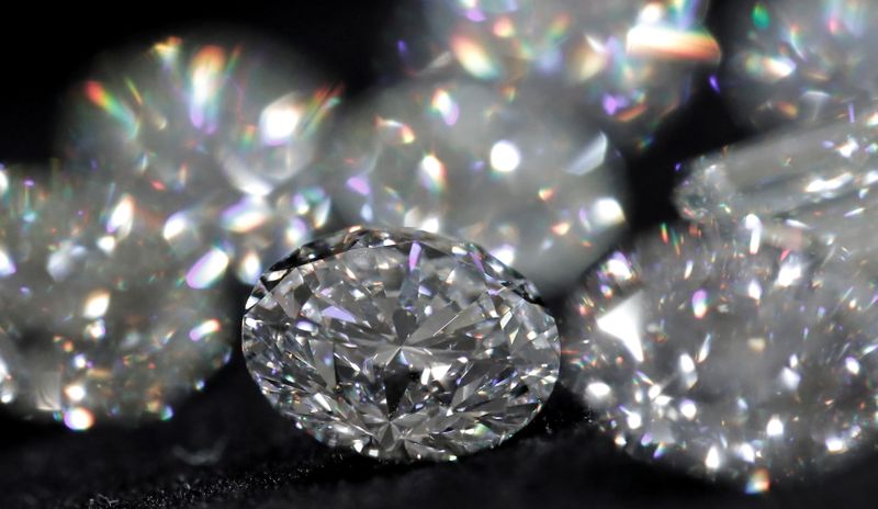 Цена на алмазы может вырасти на 10% из-за сокращения предложения