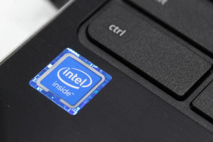 Intel отчиталась о рекордной квартальной выручке, разочаровала прогнозом