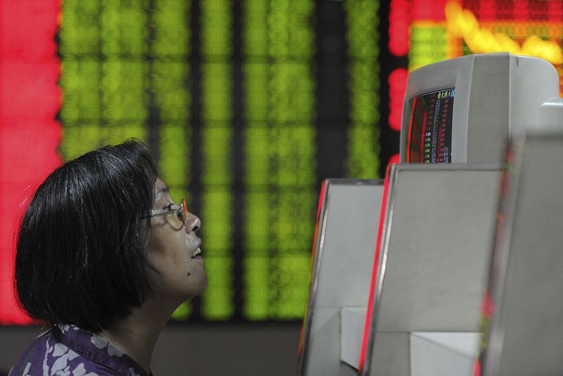 Китайские акции в минусе - инвесторы фиксируют прибыль