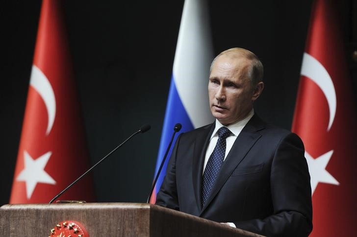 Путин поручил определить ключевую инфраструктуру для диверсификации экспорта энергоресурсов на юг и восток