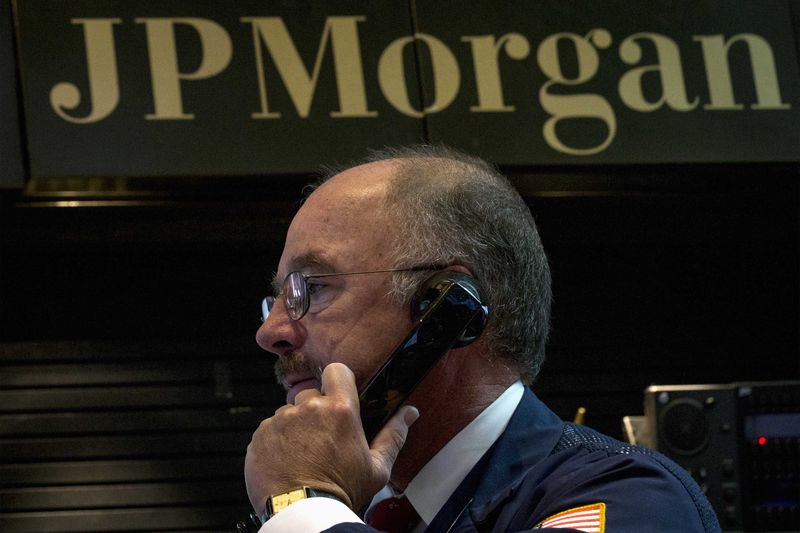 JPMorgan рекомендовал инвесторам сократить вложения в акции