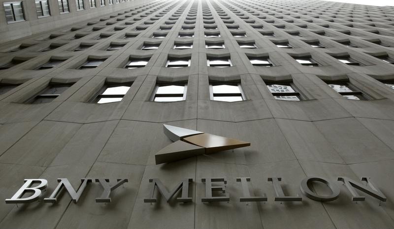 Bank of NY Mellon: доходы, прибыль побили прогнозы в Q4