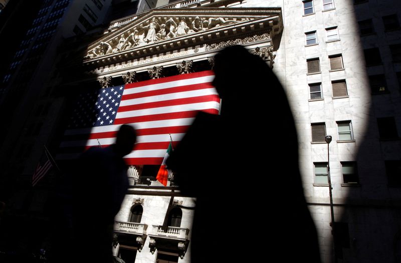 Стратеги с Уолл-стрит предостерегли от поиска дна рынка