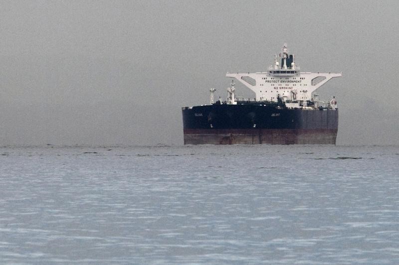 Bloomberg узнал о рекордных объемах перевалки российской нефти в море