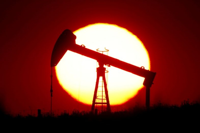 Цены на нефть незначительно растут