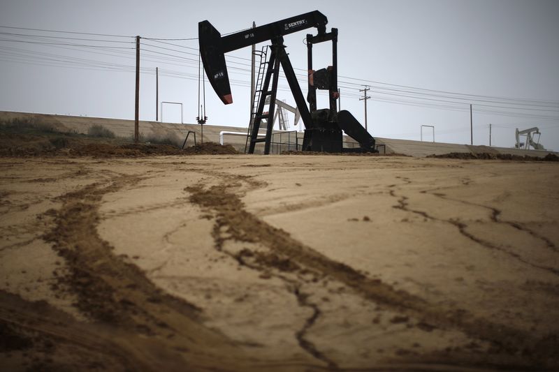 Цены на нефть пошли на снижение 