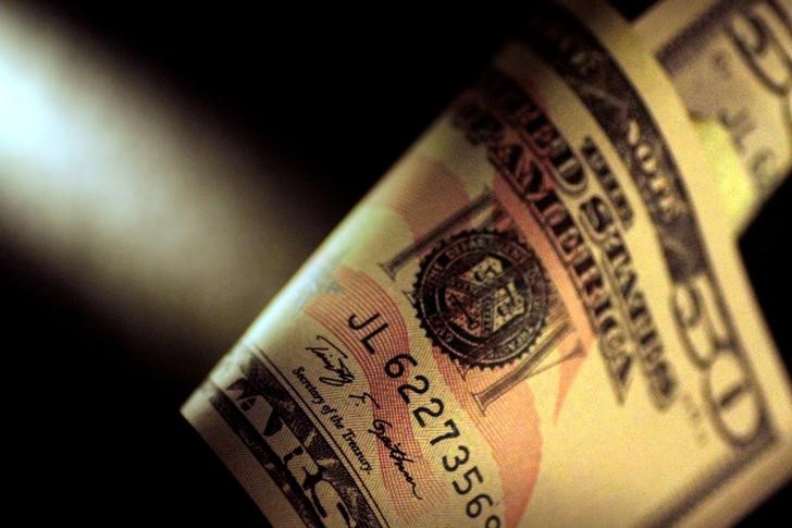 Доллар пошел в рост после «ястребиной» позиции ФРС