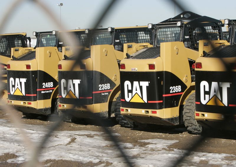 Выручка Caterpillar в 4кв превысила прогнозы благодаря восстановлению спроса